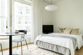 Brand new stylish studio - Free Parking!